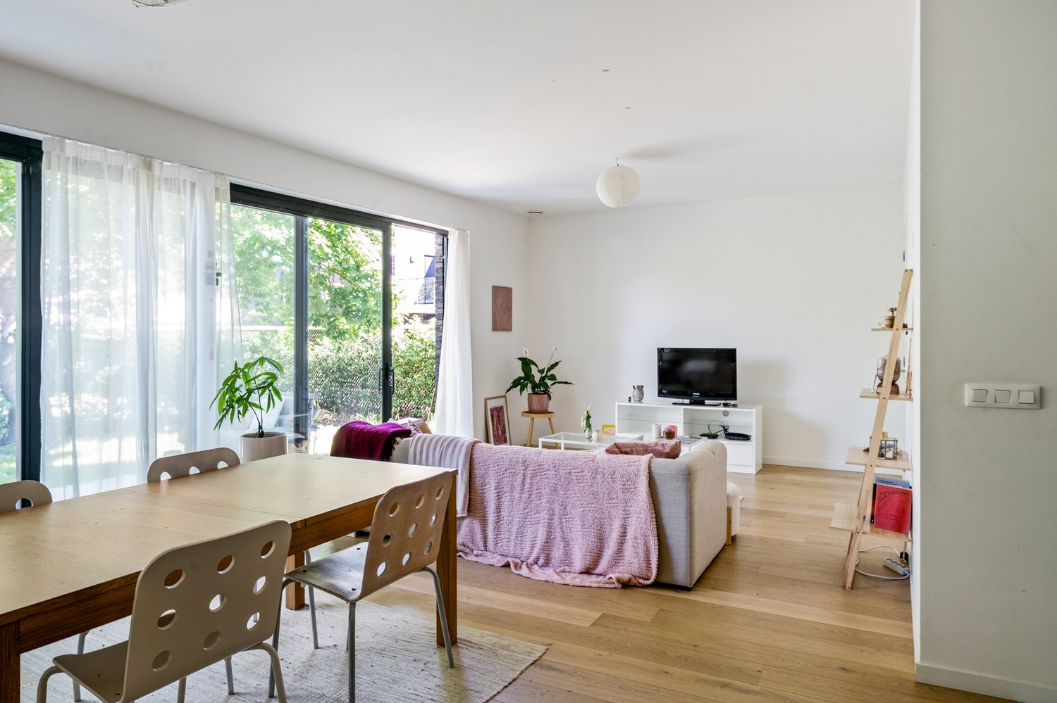 Energiezuinige woning met 3 slpkrs, 2 badkrs, terras en tuin te Kessel - foto 3