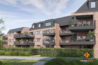 Dit ruime appartement van 109 m² is gelegen op de tweede verdieping.  Voorzien van twee grote slaapkamers waarvan 1 met dressing en een...