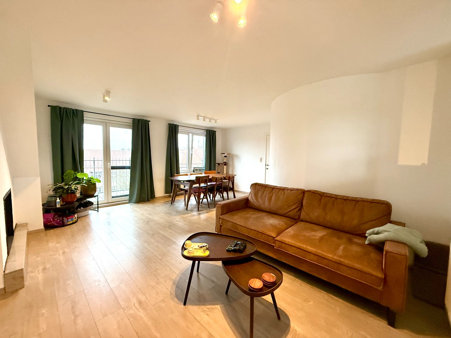 Superleuk bemeubeld dakappartement met penthousegevoel, pal in het centrum van Deinze. - foto 3