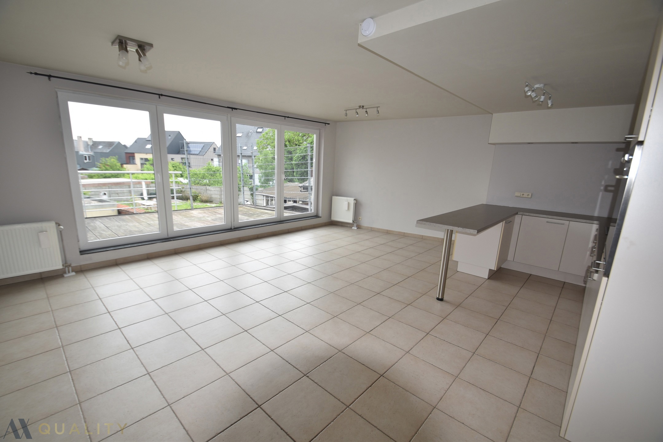 Centraal gelegen 1-slpk-apt met groot terras van 20 m², lift, vrij vanaf 01/12 - foto 4