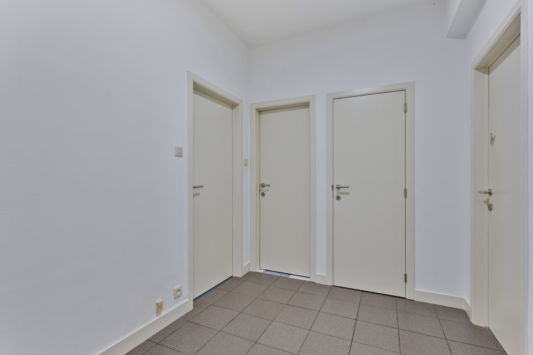 Opbrengsteigendom: 2 appartementen (2slpk, parking en tuin) - foto 4