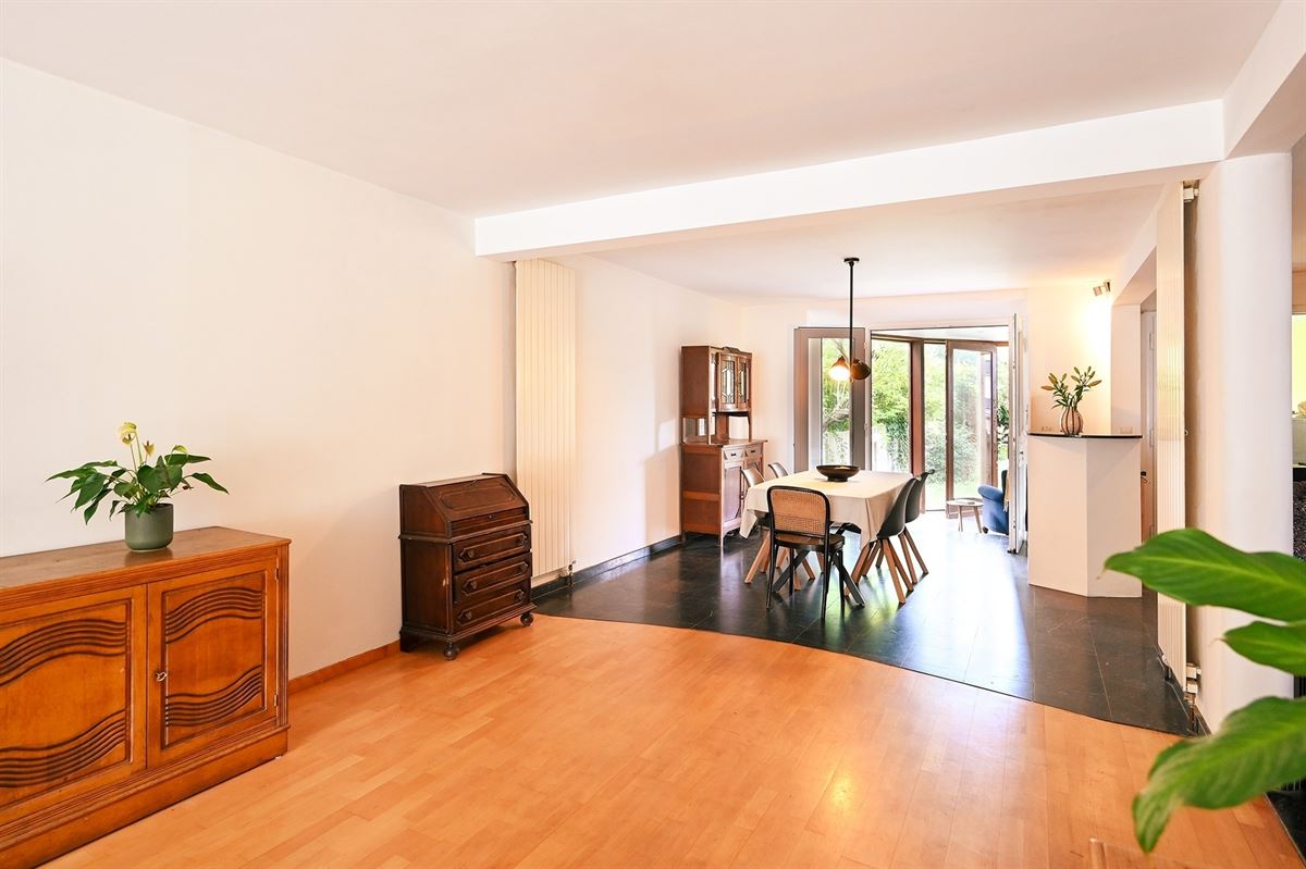 Ruime woning op zeer populaire locatie in Mortsel - foto 1