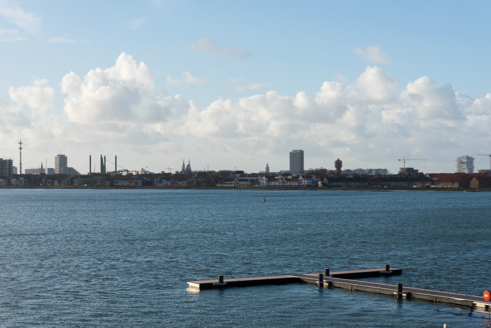 Zeer ruime, recente woning met open zicht op de Spuikom! - foto 4