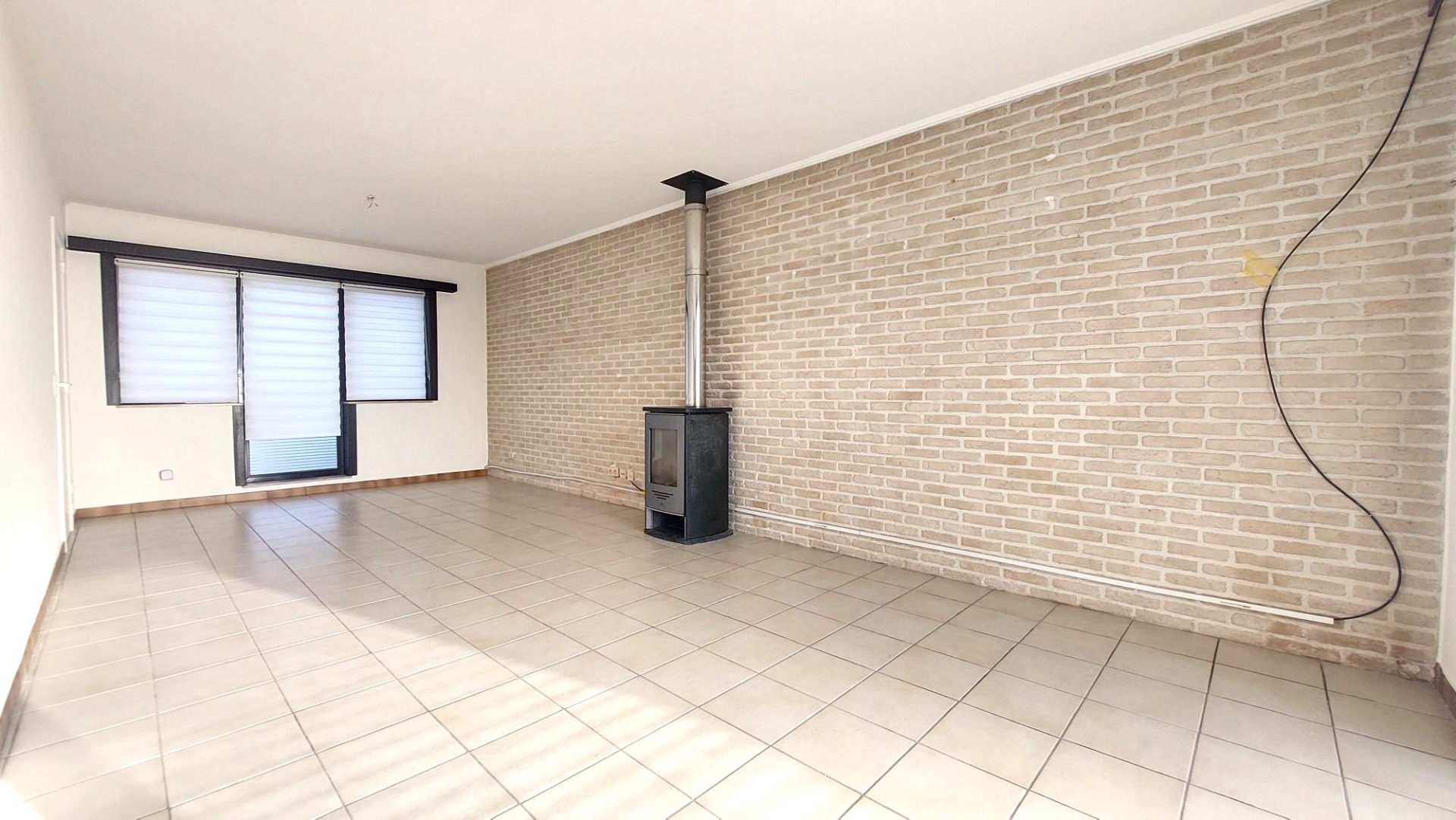 Rijwoning met 4 slaapkamers, zon gerichte tuin en garage met oprit - foto 5