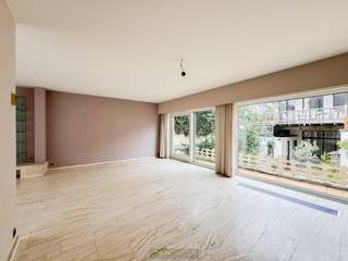 TE RENOVEREN BEL-ETAGEWONING in het CENTRUM van Oudenaarde. Dankzij de CENTRALE LIGGING en de PRAKTISCHE INDELING biedt dit pand de mogelijkheid...