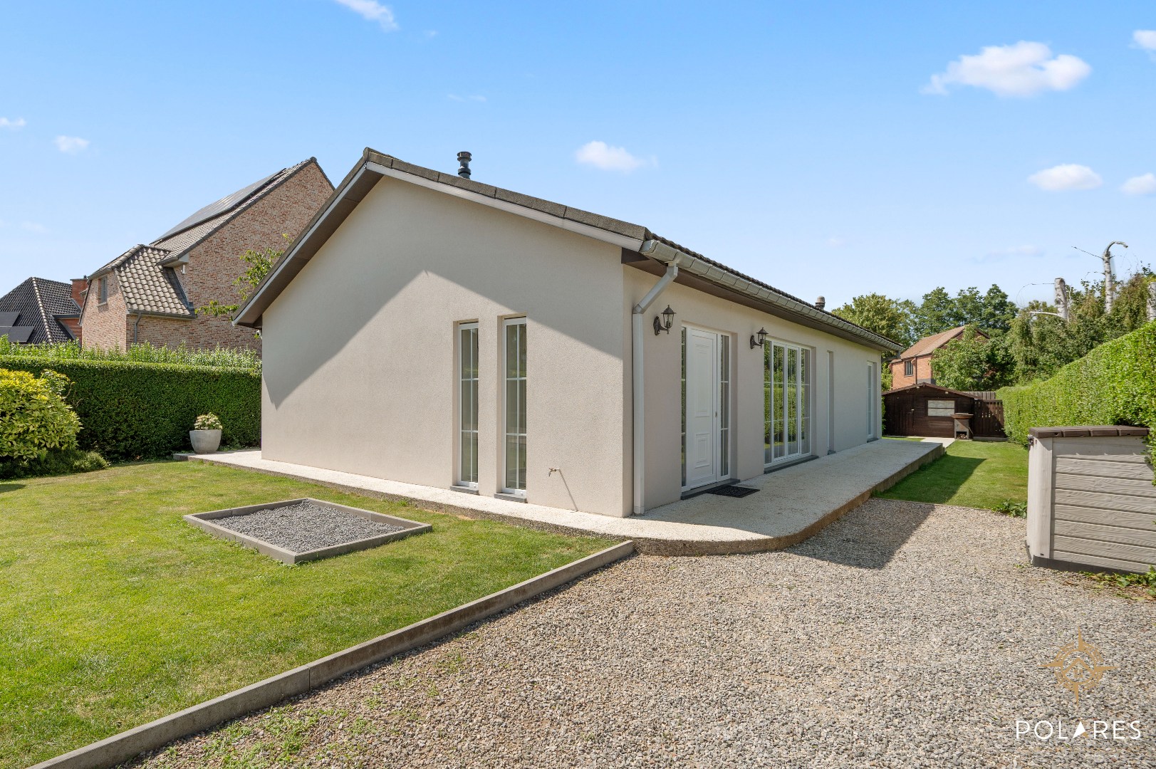 Volledig gerenoveerde moderne bungalow met zwembad – 100% instapklaar! - foto 4