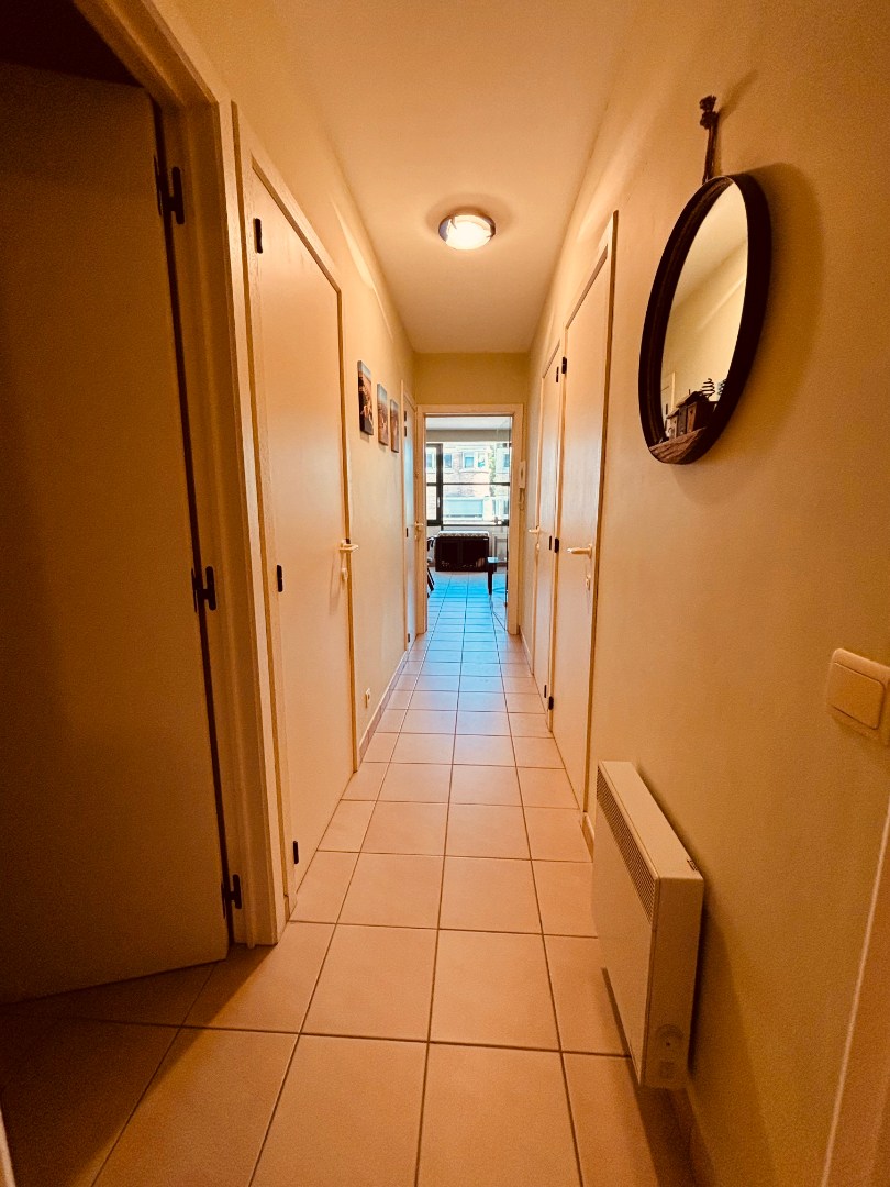 Volwaardig ruim appartement op voetstap van de zeelijn - foto 5