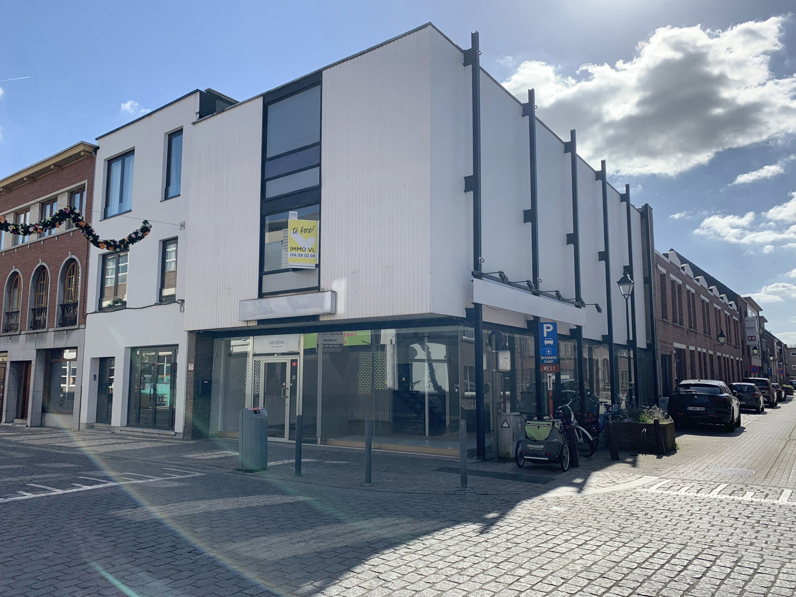 Commerciële handelsruimte of kantoor op toplocatie! - foto 1