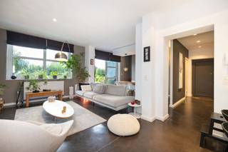 LINKEBEEK, op de grens van Sint-Genesius-Rode en in een lommerrijke woonwijk dicht bij alle voorzieningen, op 2a70ca grond, zal dit charmante huis...