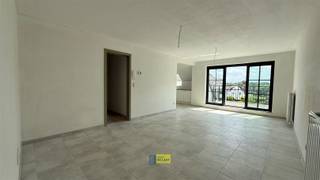 Welkom in dit prachtige appartement in Edegem, een echte parel voor wie op zoek is naar comfort en stijl. Met een bewoonbare oppervlakte van...