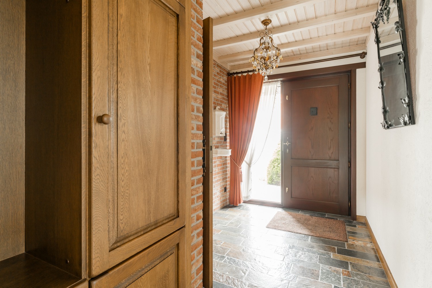 Karaktervolle woning in het centrum van Hamont met een mooi perceel grond - foto 3