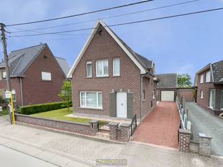 Première journée de visite samedi ................ !Inscription possible via www.nobels.be sous le numéro de référence 4051162.MAISON MITOYENNE À...