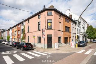 Deze charmante woning bevindt zich op toplocatie in Gent! (mobiscore 9,2/10!) op wandelafstand van Gent-Centrum en vlotte bereikbaarheid zowel...