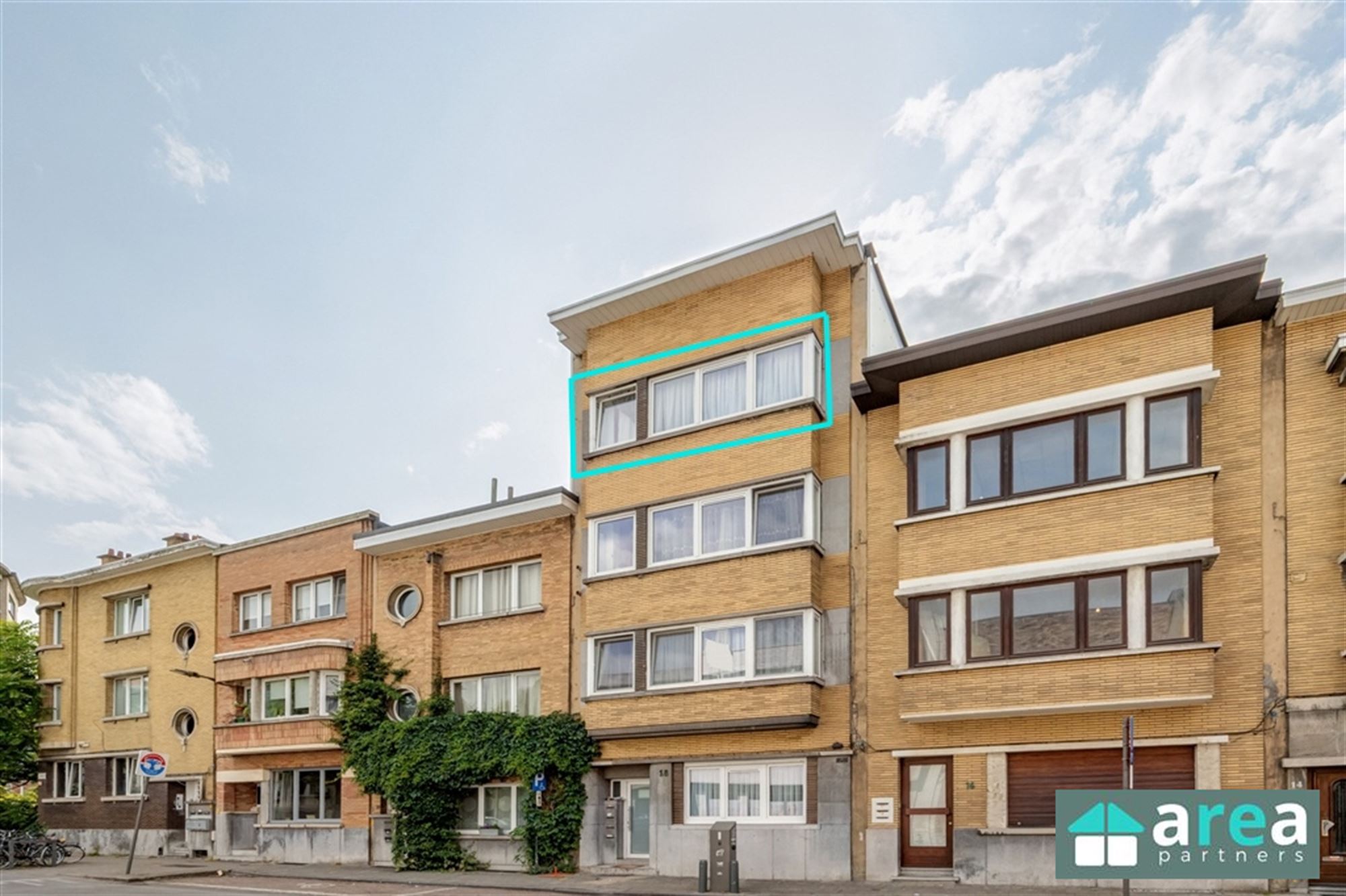 Op te frissen 2 slaapkamer appartement - foto 1