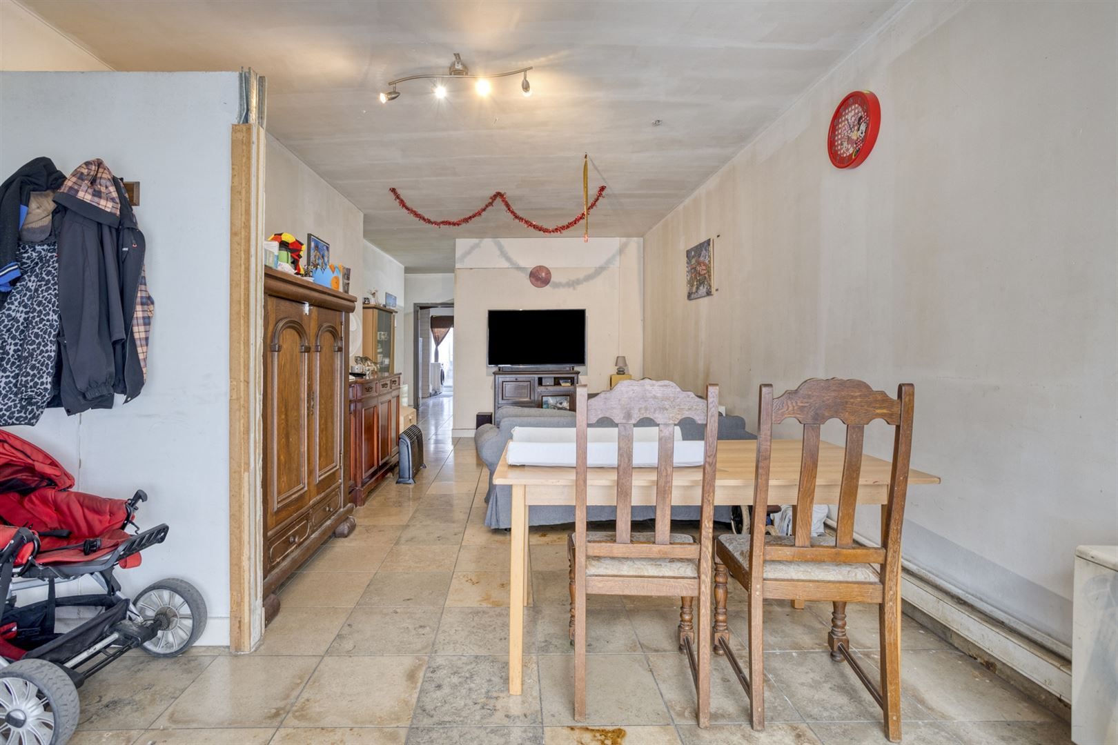 Te renoveren gelijkvloers 1-slpkapp met garage - foto 3