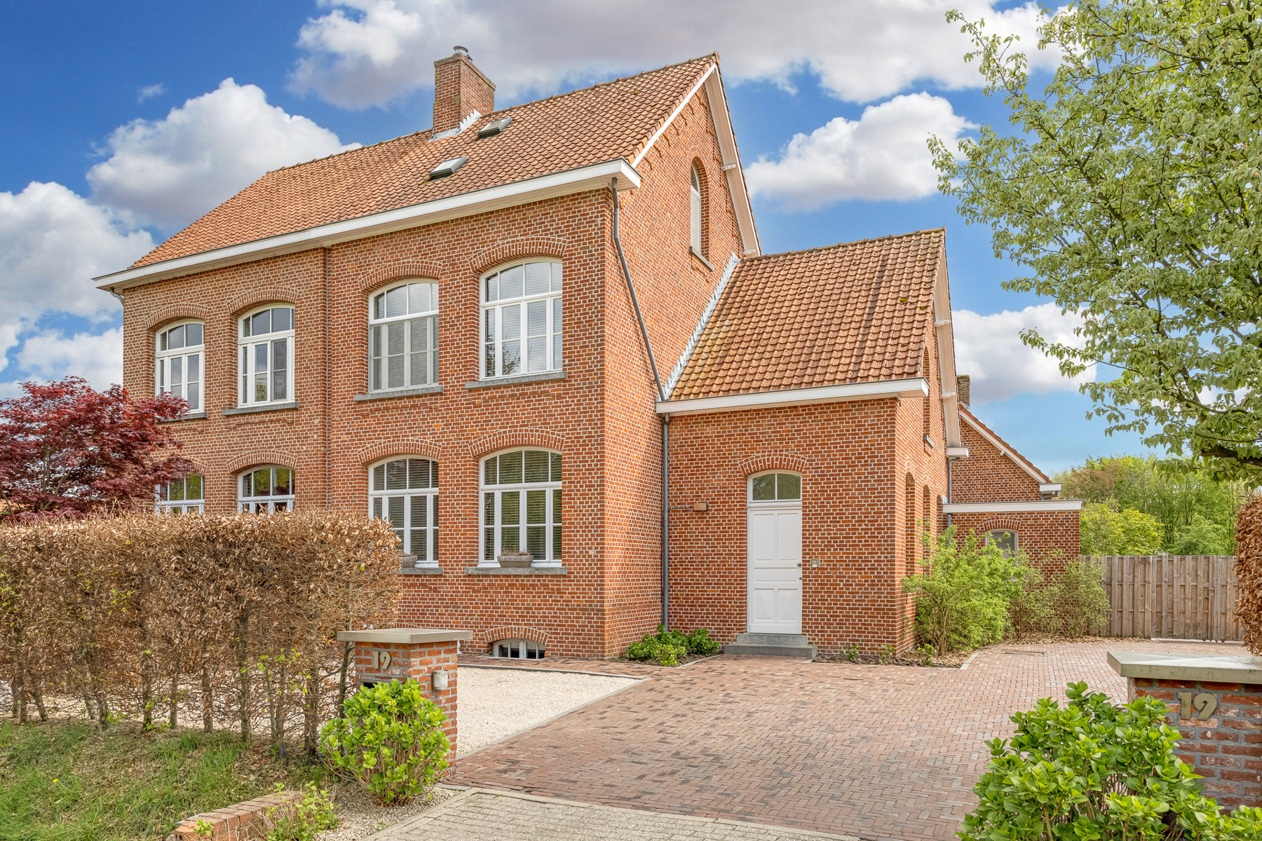 Karaktervolle en ruime gezinswoning met 6 slaapkamers - foto 1