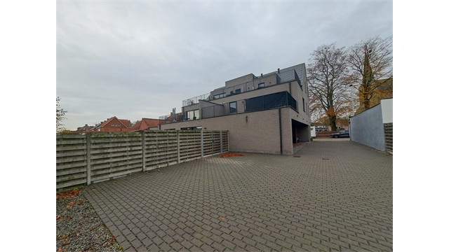 Een ruim dakappartement met terras en lift - foto 2