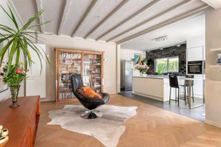 <p><span>Looking for spacious, comfortable, and modern living in a prime location in Zulte? Discover this move-in-ready family home with a beautifully landscaped garden on a 900 m² lot.</span></p><p><span>Welcome to this spacious family home, located in the sought-after residential neighborhood of De Piste in Zulte. Surrounded by greenery and with excellent accessibility, you’ll enjoy a peaceful living environment here, just a short distance from the town center, schools, shops, restaurants, and major thoroughfares. What’s more, Waregem is just 3.5 km away.</span></p><p><span>Originally built in 1978 and now almost completely renovated, this home combines the comfort of single-story living with numerous expansion possibilities. Thanks to the spacious attic and the many recent renovations, this home is fully prepared for the future.</span></p><p><span>Layout:</span><span><br />·Spacious entry hall, guest restroom, bright living area, fully equipped kitchen, storage room, 3 bedrooms (one with built-in closets), bathroom with shower, bathtub, and sink, garage with laundry area and utility room.<br />·The first floor consists of a very spacious, yet-to-be-finished attic, accessible via a trapdoor.<br />·Outside, you’ll enjoy a recently landscaped garden (just needs some grass to be seeded), a spacious driveway with an electric gate, and a practical garden shed.</span></p><p><span>Key features:</span><span><br />·Prime location in the residential neighborhood of De Piste in Zulte, where tranquility, greenery, and easy accessibility go hand in hand.<br />·The home has undergone numerous renovations in recent years, including a remodeled kitchen and bathroom, roof insulation, a natural gas condensing boiler, updated drain pipes, and the installation of a water softener.<br />·Ready for the future thanks to solar panels and a home battery, which ensure lower energy bills and a sustainable living experience.<br />·Currently, the home is lived in solely on the ground floor, but it offers various expansion possibilities.</span></p><p><span>Don’t miss this unique opportunity—schedule your viewing today!</span></p><p><span>Info<br />·EPC: Label C | 261 kWh/m² per year<br />·Urban planning information: pending<br />·Water assessment: lot score B | building score A<br />·The livable area mentioned above refers to the gross area as stated in the EPC certificate.</span></p><p><span>Want more information or to schedule a visit?</span><span> Contact Ellen at 0474 86 04 52 or <span>ellen@heritagevastgoed.be</span></span><span>.</span></p>