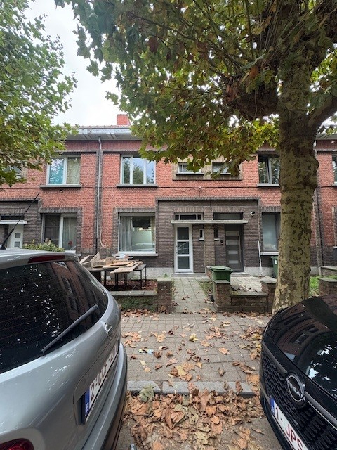 ZEER GOED GELEGEN WONING MET 3SLPK, TUIN EN GARAGE!! - photo 1