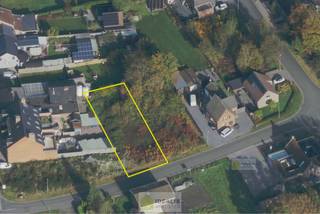 Deze knappe kavel, (LOT 1), met een oppervlakte van 5a 53ca, gelegen in het gegeerde Lindel bevindt zich in een rustige en aangename...