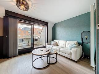 Instapklaar en lichtrijk doorloopappartement, centraal gelegen op korte wandelafstand van de vaargeul, de schildpad en de zee in Nieuwpoort-Bad.Het...