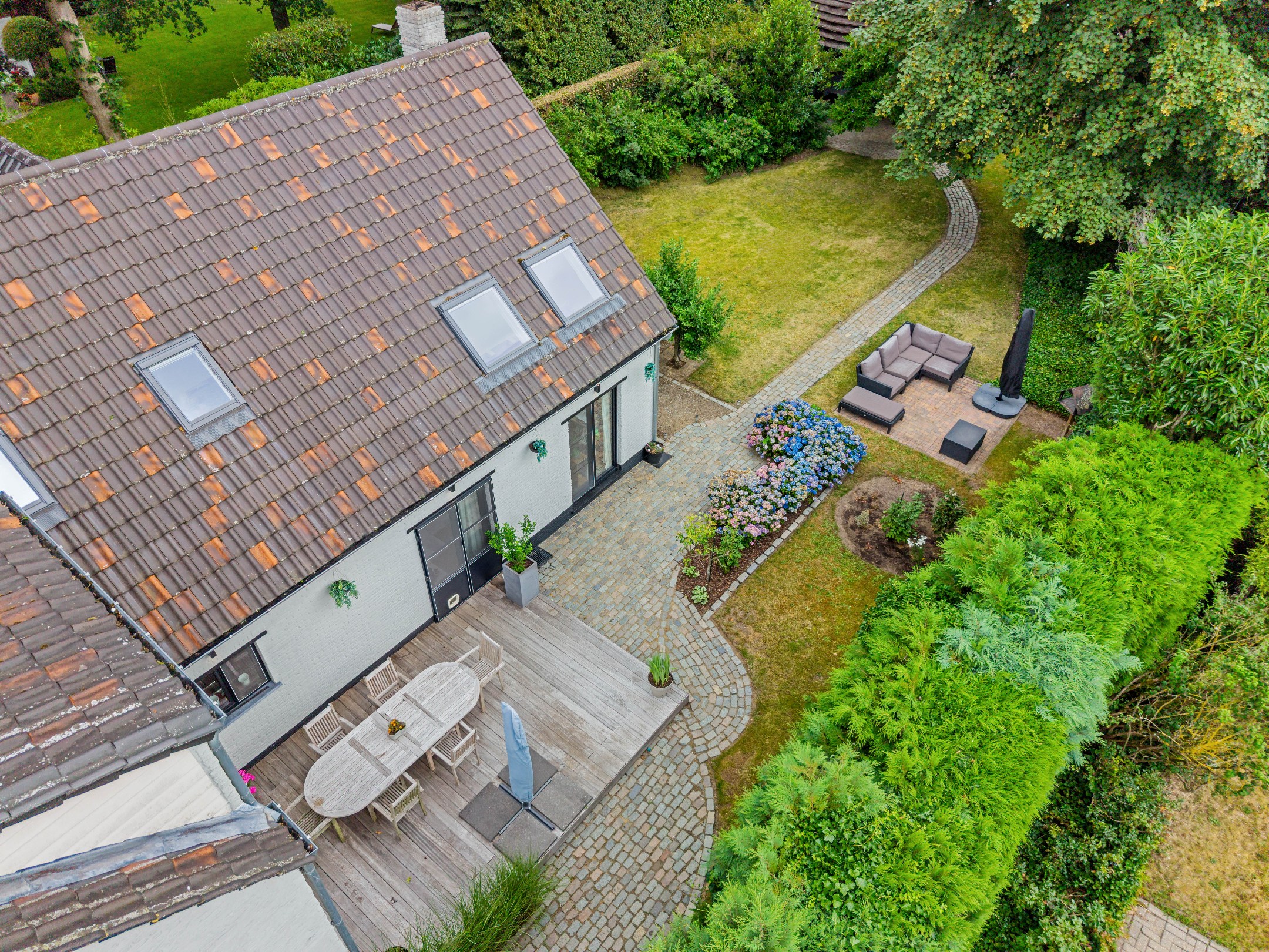 Gerenoveerde woning op toplocatie in Zoersel! - foto 2