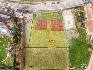Het perceel bevindt zich in woongebied met landelijk karakter met achteraan agrarisch gebied, waardoor u vanuit de tuin een open zicht heeft op...