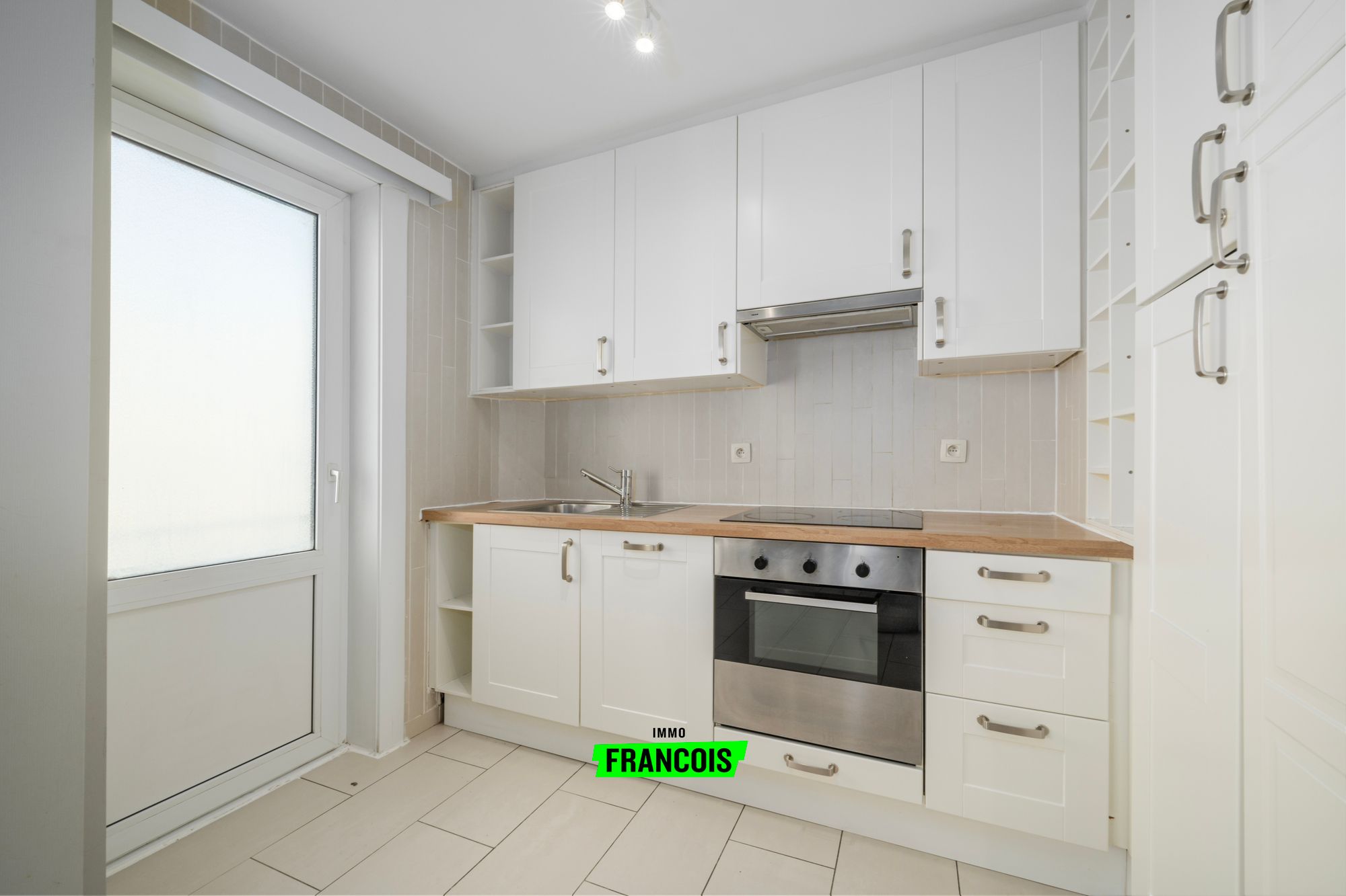 Instapklaar appartement pal in centrum Oostende. - foto 5