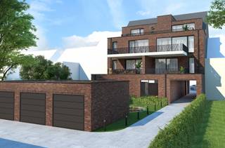 Dit ruim nieuwbouw dakappartement in het centrum van Beerse is gelegen op de derde verdieping en omvat een ruime inkomhal met gastentoilet, een grote en lichte woonkamer met open ingerichte keuken en directe toegang tot het grote terras van 40 m². Verder beschikt het appartement over een ruime berging / wasplaats, een badkamer met ligbad en douche en twee ruime slaapkamers waarvan er één met mogelijkheid tot het inrichten van een aparte dressing en eveneens directe toegang tot het terras. Als extra is er een zeer ruime bergzolder voorzien die desgewenst kan uitgerust worden met een vaste trap. Achter het gebouw bevinden zich een grote afgesloten garagebox en een private fietsen-/afvalberging. Deze zijn verplicht bij aan te kopen. Er zijn ruime budgetten voorzien om dit energiezuinig appartement naar wens en luxueus af te werken. Verdere info, plannen en lastenboek zijn beschikbaar op kantoor na afspraak.