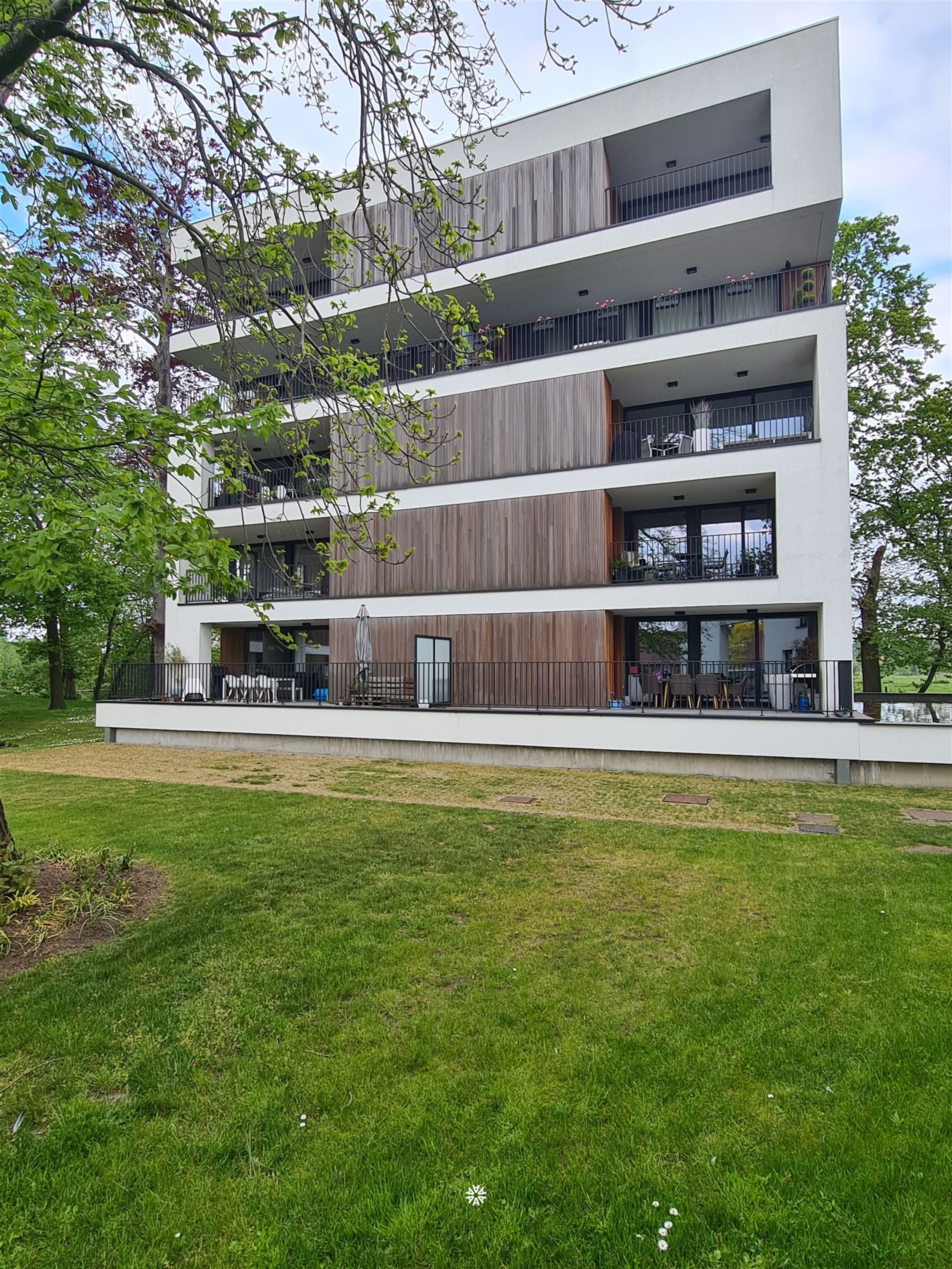 Luxe appartement in parktuin met 3 slaapkamers te huur in Sint-Niklaas - foto 5