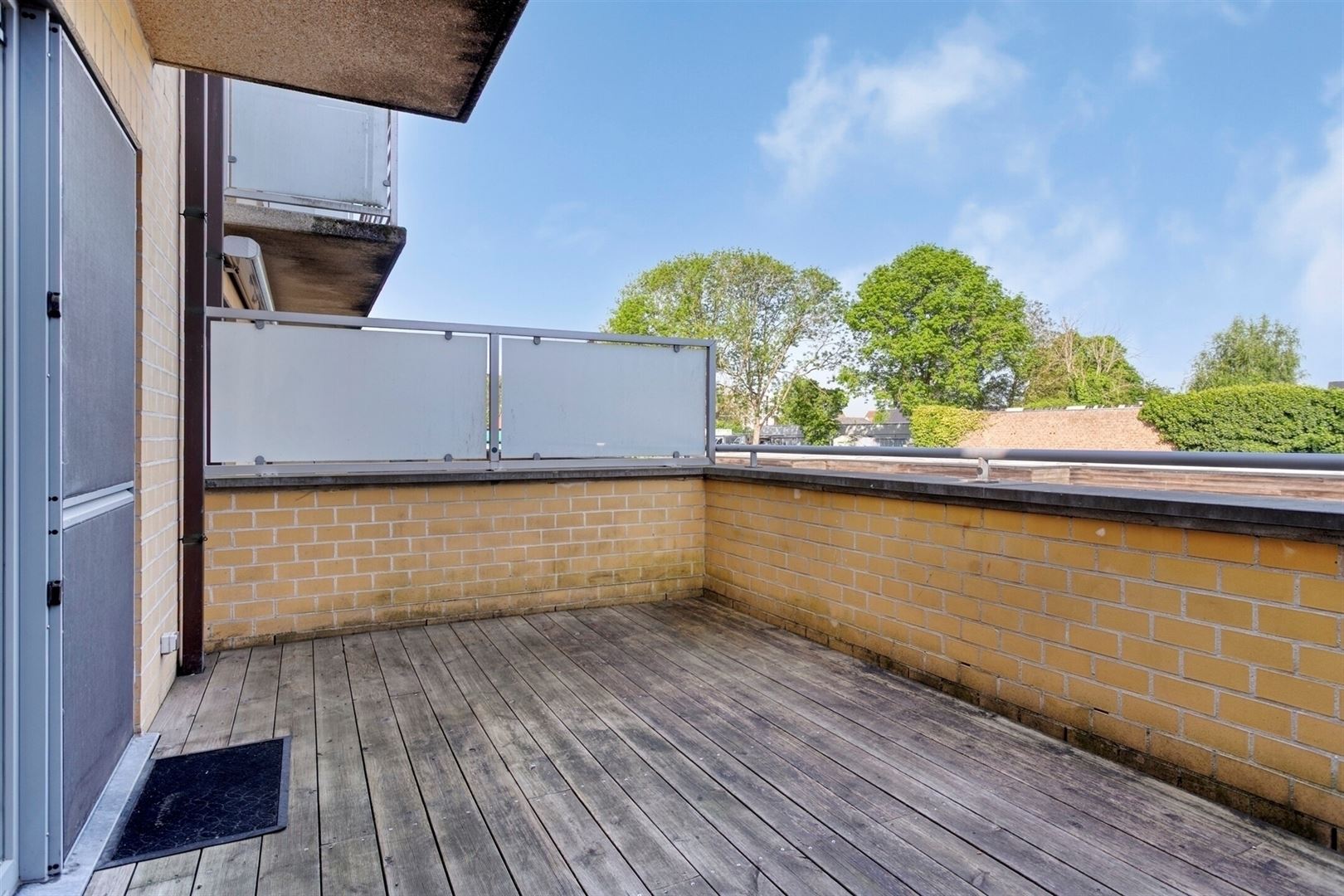 Top gelegen 1-slpkapp. met kelder en carport - foto 4