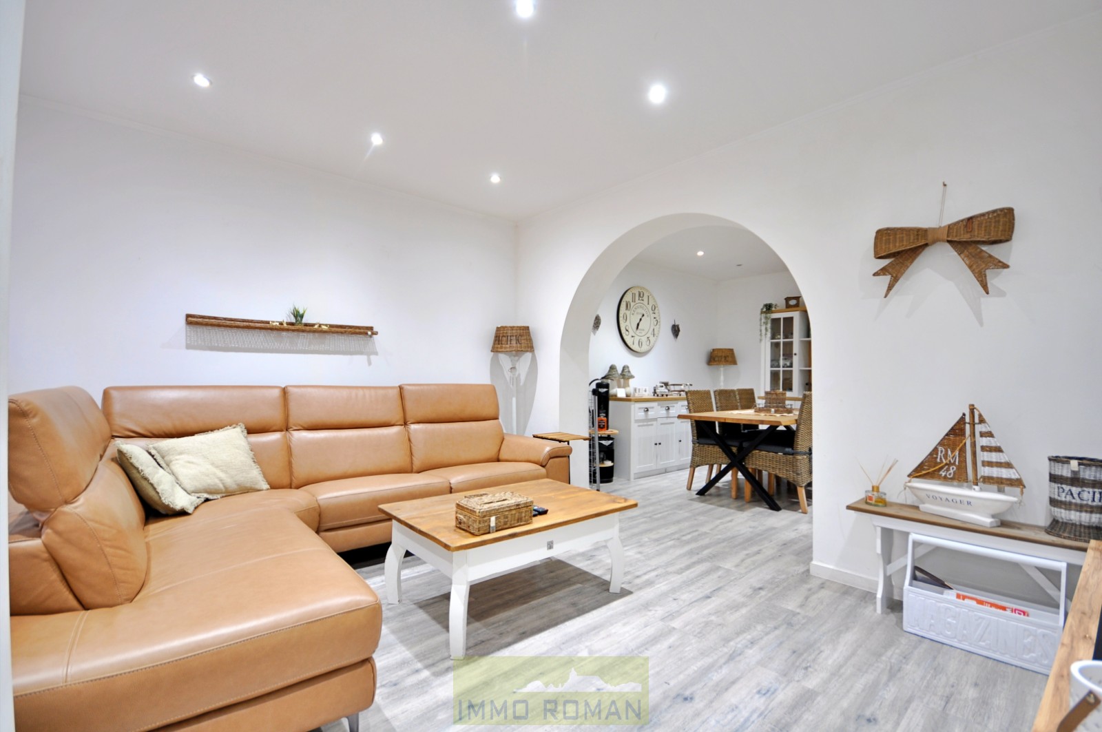 Instapklare woning met carport te Ronse! - foto 2