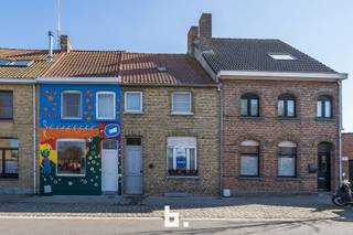 Deze woning op een perceel van 216 m² bevindt zich te Snaaskerke. Een dorp met een landelijke ligging. Vlakbij winkels, school,...