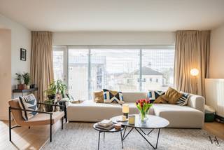 Op een toplocatie vlak bij UZ Gasthuisberg en op wandelafstand van het centrum van Leuven, bevindt zich dit stijlvolle duplexappartement met...