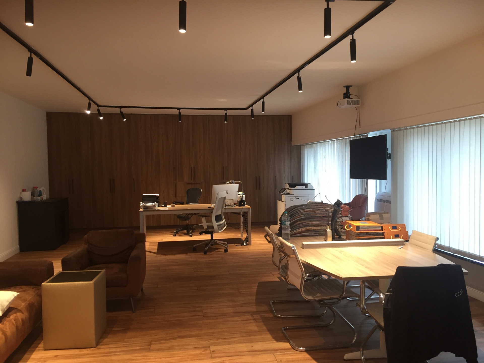 Commercial for rent in Antwerp - photo 2