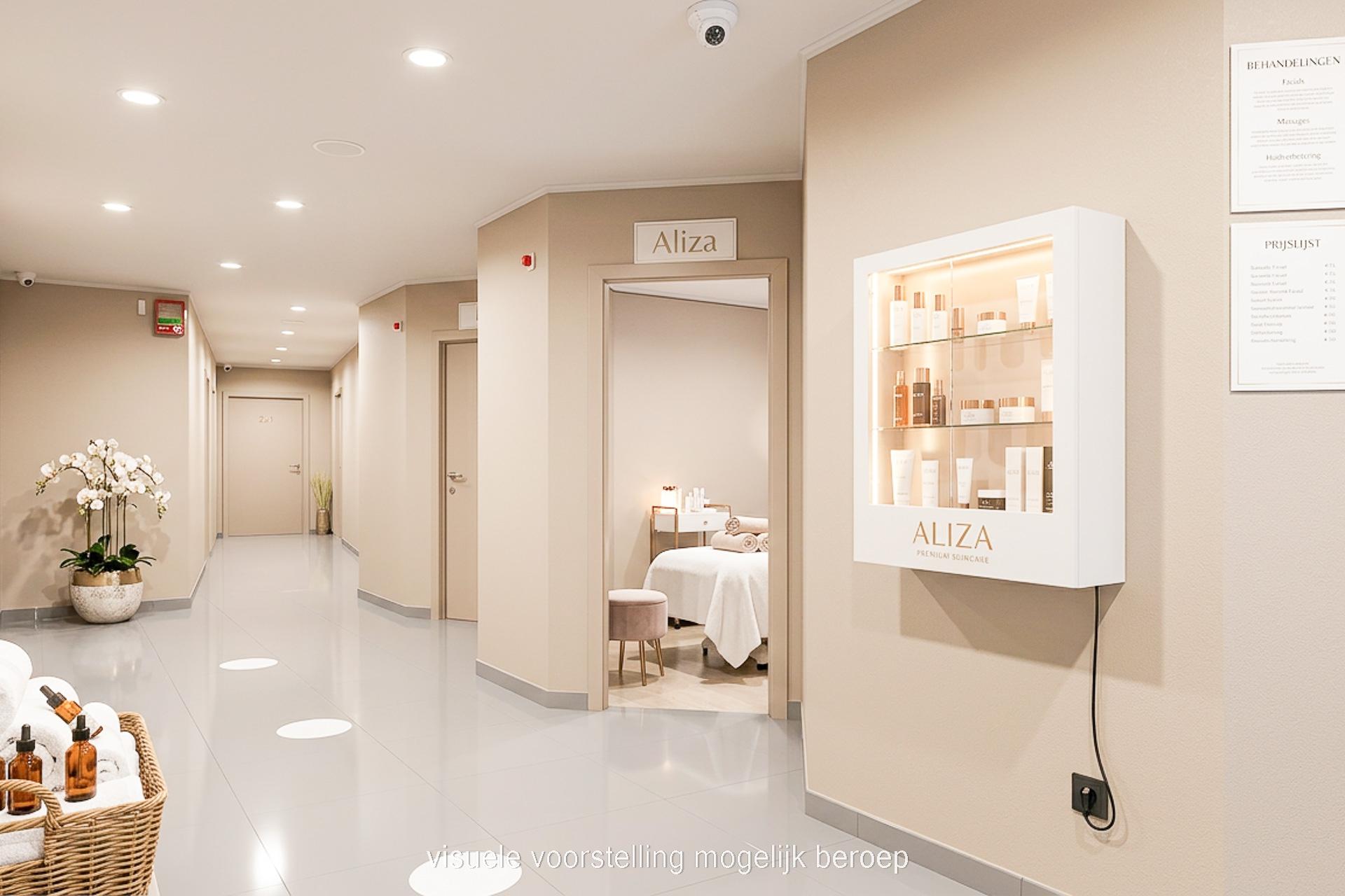 Centraal gelegen commerciële ruimte met veel potentieel. - foto 2