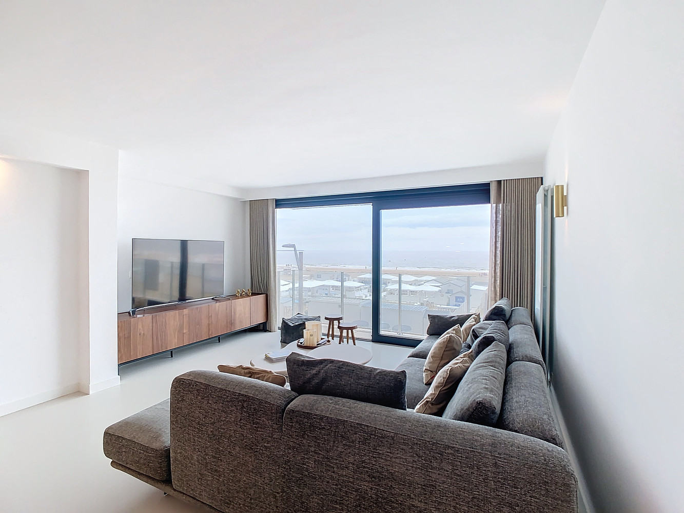 Gerenoveerd appartement met twee slaapkamers op de Zeedijk in Duinbergen - foto 4