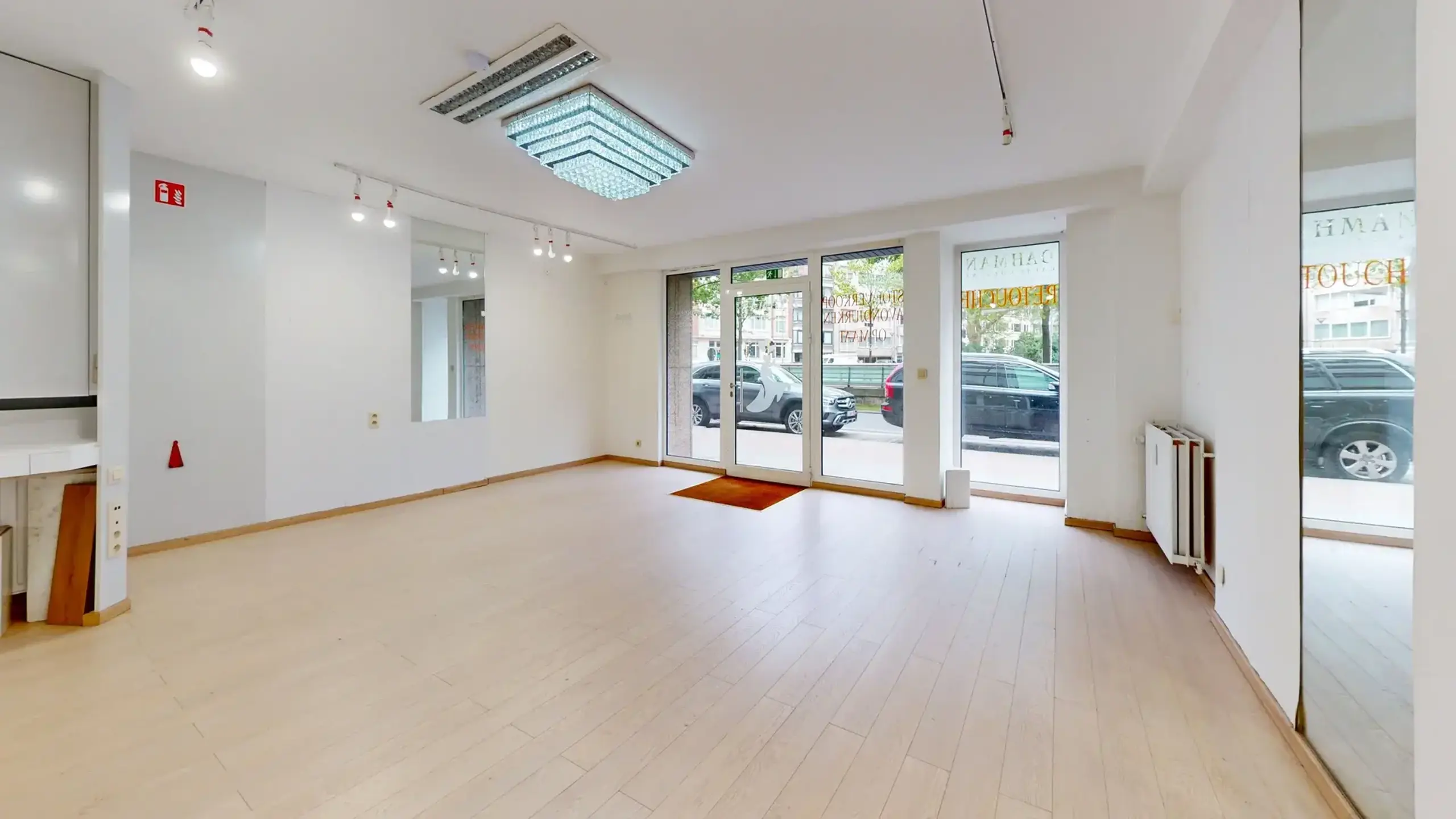 Commercial for rent in Antwerp - photo 1