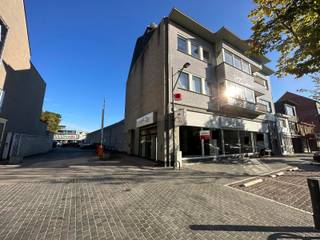 Commercial à louer à Mol