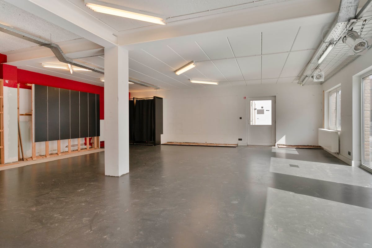 Propriété commerciale avec maison à louer à Harelbeke - photo 4