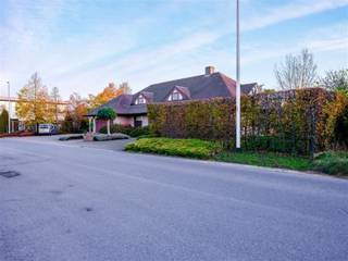 Info &amp; Visit: 051 62 66 99 - Voor de beschrijving en de wettelijke informatieplicht (art.5.2.6 VCRO en Watertoets, EPC, EPC-nummer,…) verwijzen we naar de advertentie op de website van Immo Saffier te bereiken via - https://www.saffier-immo.be/nl - waar u ook andere interessante panden kan terugvinden. De inhoud van deze advertentie valt onder de uitsluitende aansprakelijkheid en verantwoordelijkheid van Saffier Immo, An Vangaever BIV 512 837, die ons deze advertentie heeft aangeleverd. Klachten of opmerkingen over de inhoud dienen rechtstreeks aan Saffier Immo kenbaar gemaakt worden via e-mail: - an@saffier-immo.be -***xxxINW-Saffier-