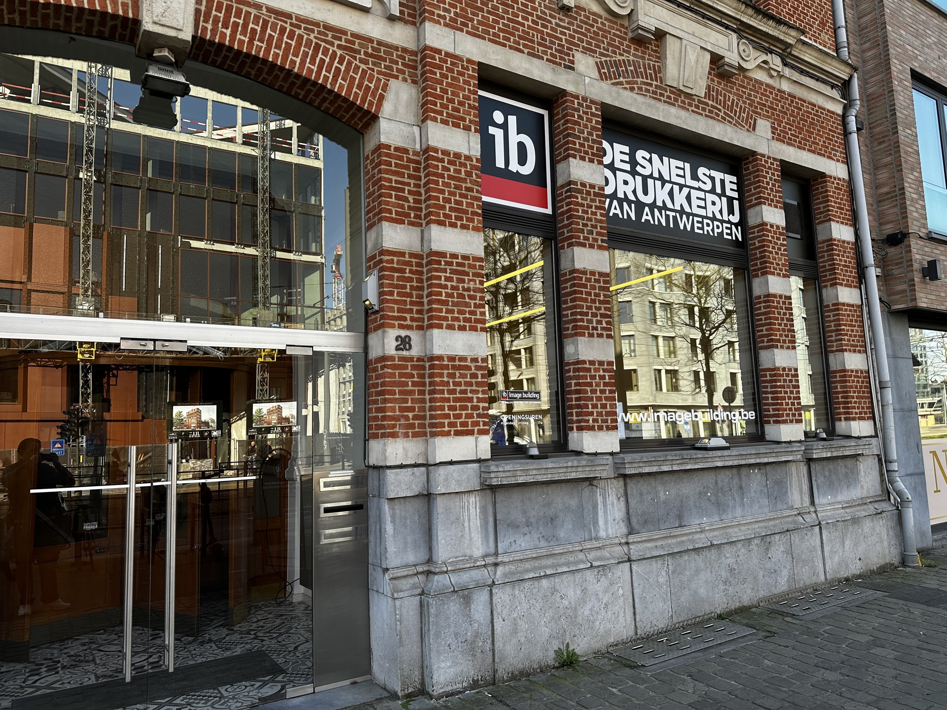 Strategisch gepositioneerd kantoor-showroom in Antwerpen - foto 3
