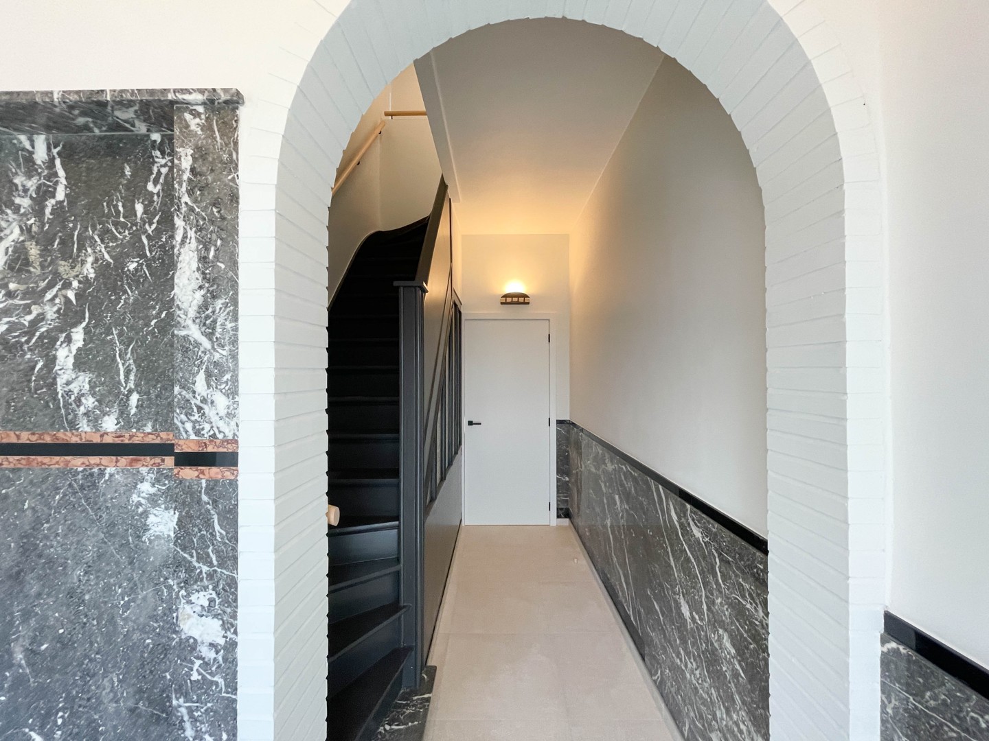 Kwalitatief afgewerkte woning met 3 slaapkamers, terras &amp; tuin te Beveren (Roeselare)! - foto 3