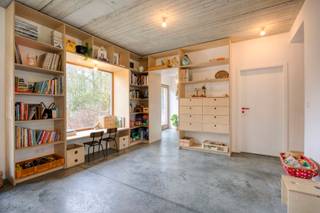 Welkom in de Bosweg 6 in Dilbeek, een prachtige villa gelegen aan een doodlopend wegje, omringd door het groen. Hier woont u in alle privacy,...