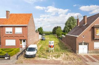 Deze landelijk gelegen bouwgrond ligt op een boogscheut van Tienen centrum en heeft een goede bereikbaarheid met het openbaar vervoer.De voorgestelde...