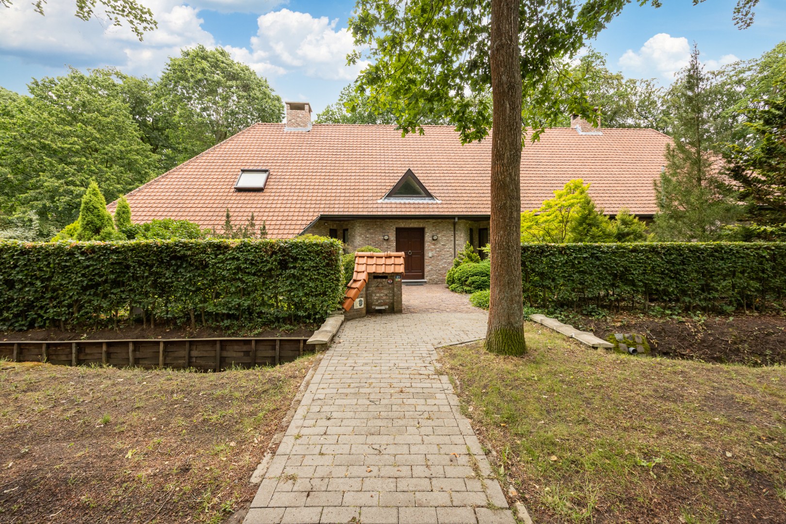 Exclusieve villa met gelijkvloerse master suite, prachtige tuin en uitzonderlijk wooncomfort - foto 4