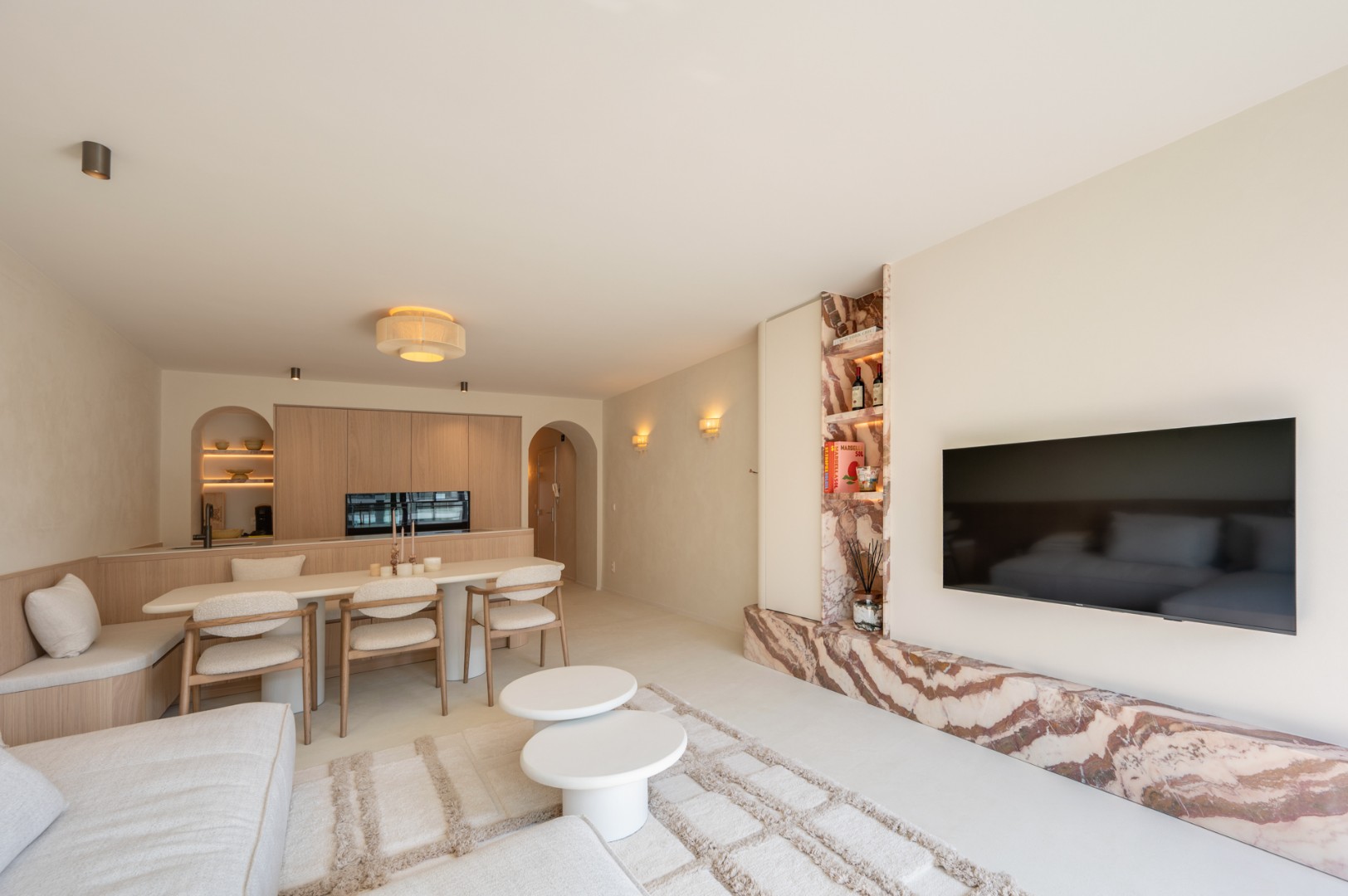 Volledig vernieuwd appartement met zongericht terras op de Dumortierlaan - foto 2