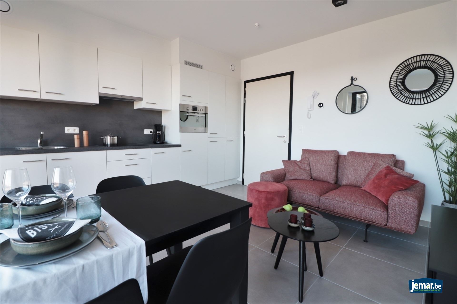 Verhuurd appartement met 1 slaapkamer en ondergrondse autostaanplaats op centrale locatie in Maasmechelen! - foto 3