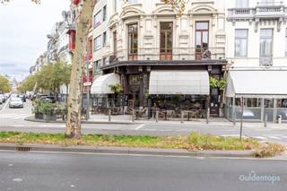 Op de prestigieuze Amerikalei, op wandelafstand van alles wat ’t Zuid te bieden heeft — van trendy winkels en bruisende restaurants tot cultuur...