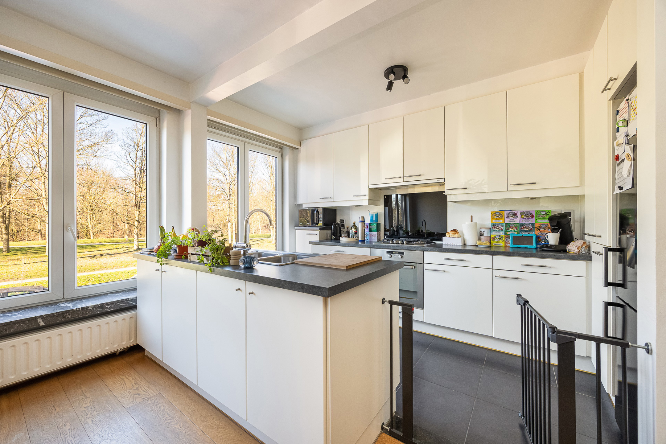 Uniek opbrengsteigendom op top locatie (3 app + 3 parkings) - foto 5